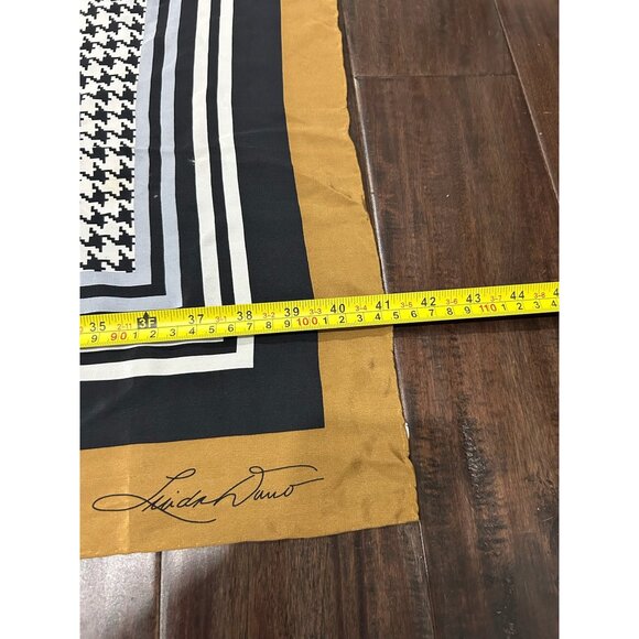 Linda Dano Printed Scarf One Size Shawl Wrap Square Houndstooth Floral Pattern - Picture 8 of 9